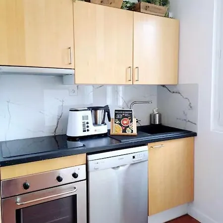 Maison De Familiale A * تروفيي سور مير