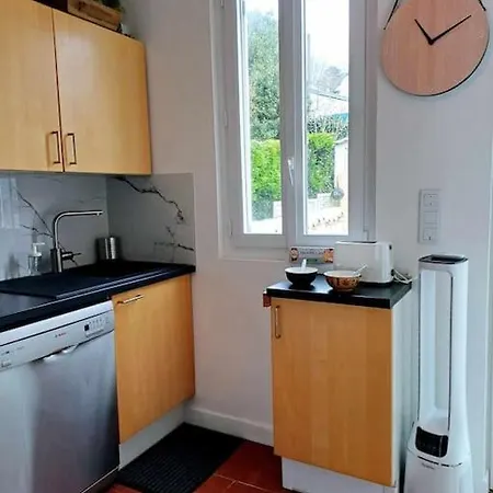 Maison De Familiale A تروفيي سور مير