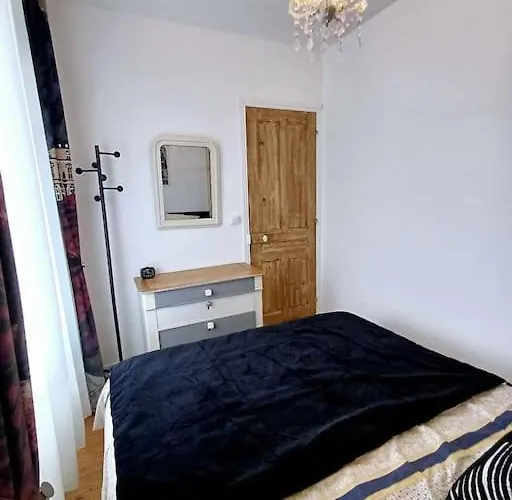 Maison De Familiale A *