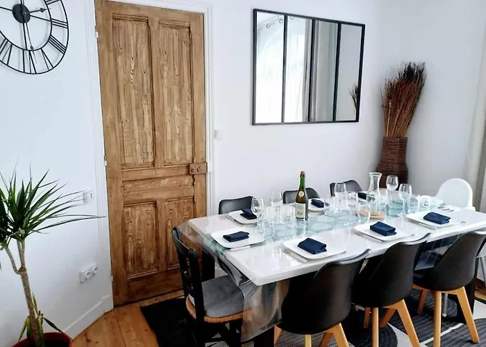 Maison De Familiale A